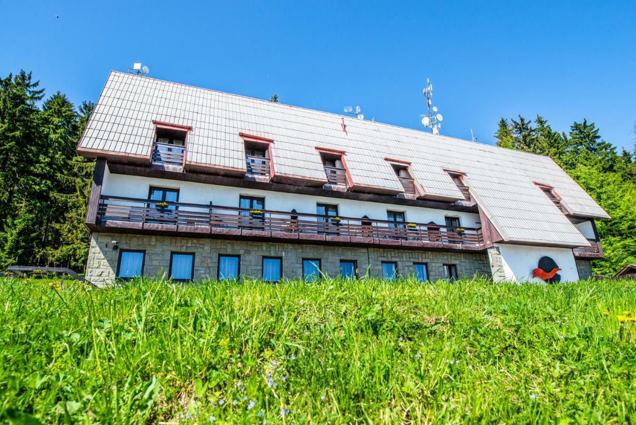Dolní Lomná Horsky Hotel Kozubova מראה חיצוני תמונה