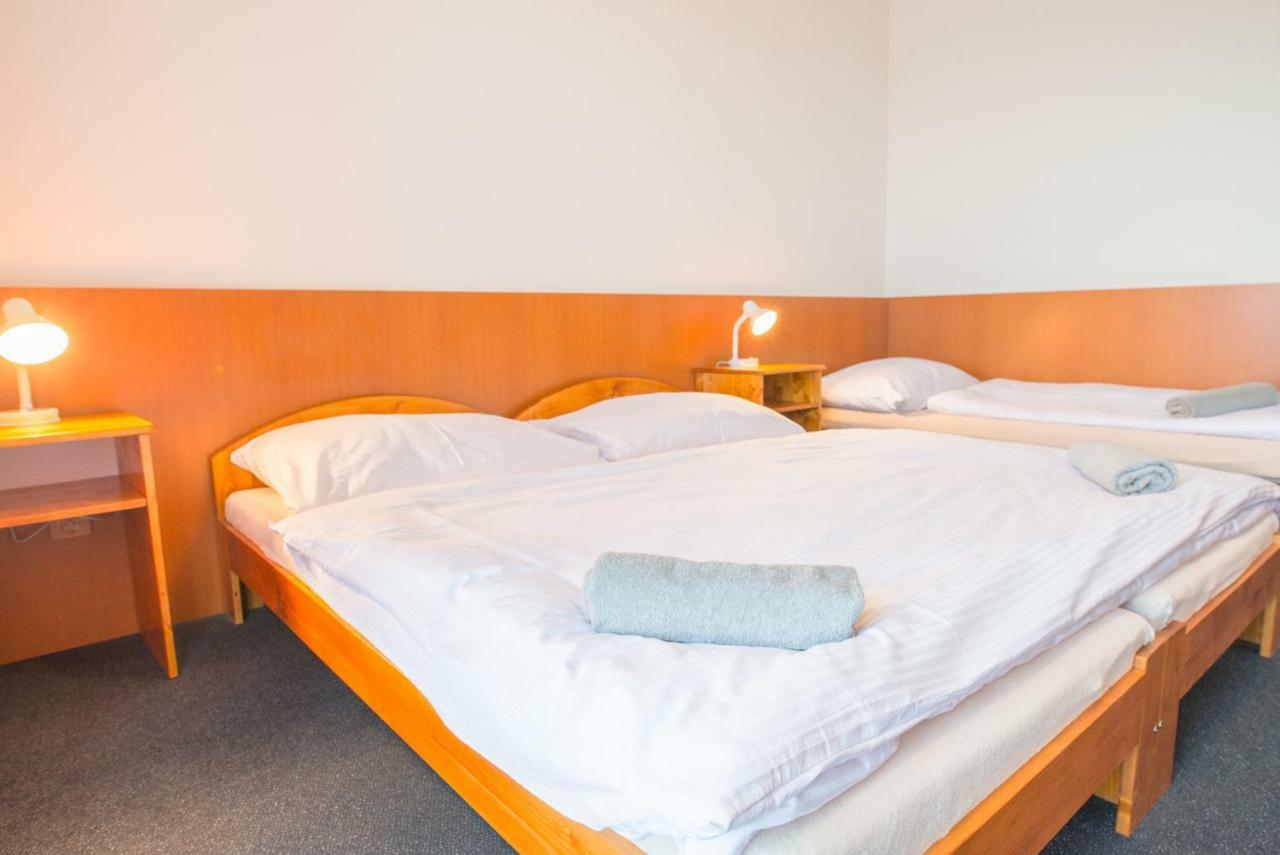 Dolní Lomná Horsky Hotel Kozubova מראה חיצוני תמונה