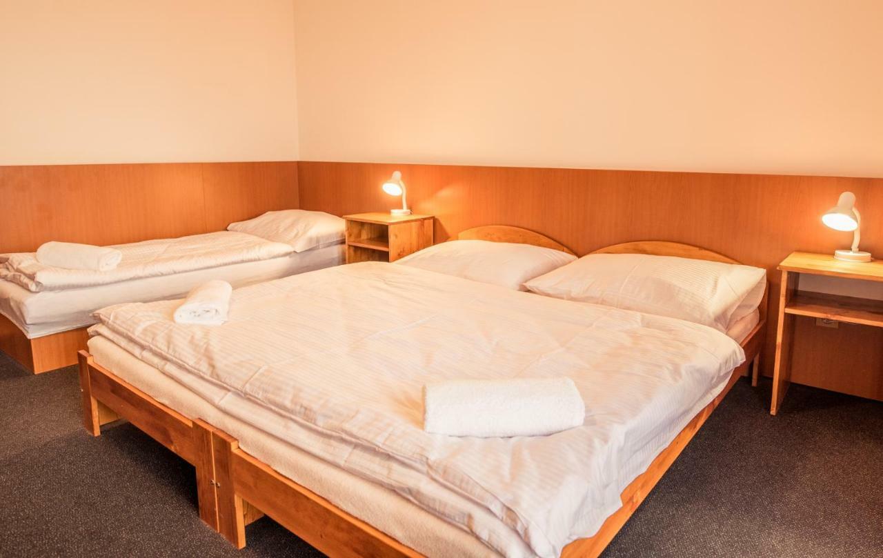 Dolní Lomná Horsky Hotel Kozubova מראה חיצוני תמונה